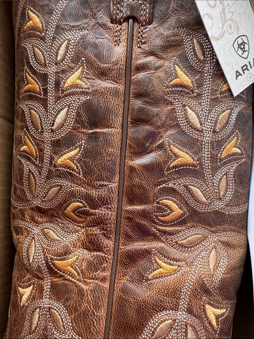 👢NWT Ariat Women’s Desert Holly Leather Western Boots with Embroidered leaves👢 - Picture 3 of 12